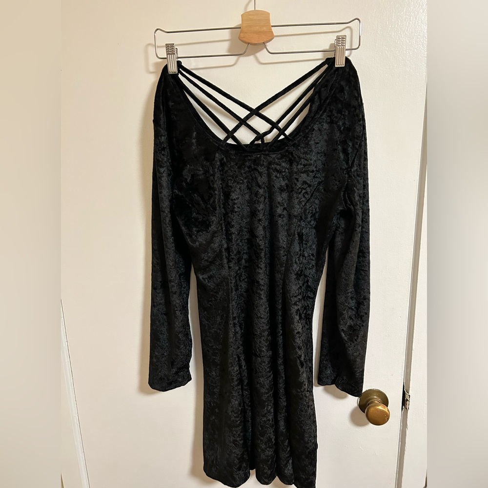 VINTAGE Y2K Jamie Brooke black velvet long sleeve mini skater dress, medium